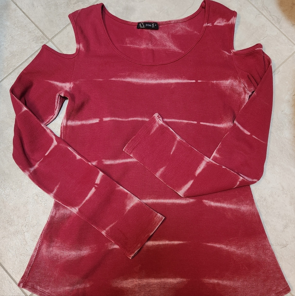 Women's Cutout Shoulder Top - Size Large